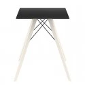 Table à manger Vondom Faz Wood plateau carré noir et pieds chêne naturel
